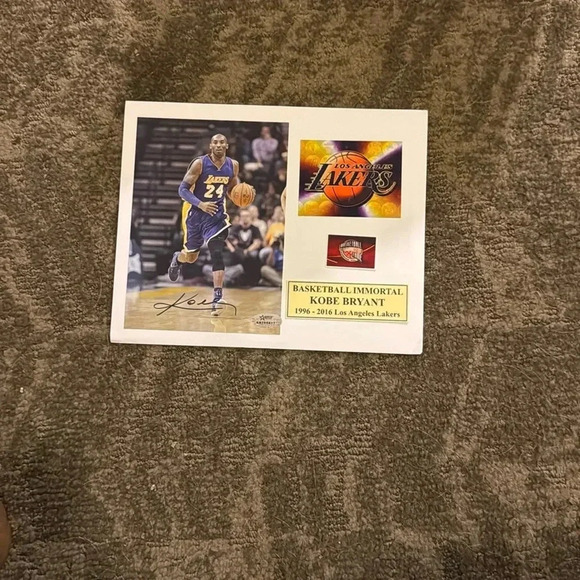 - Lakers Kobe Bryant autographed 8x10 photo - Picture 1 of 1